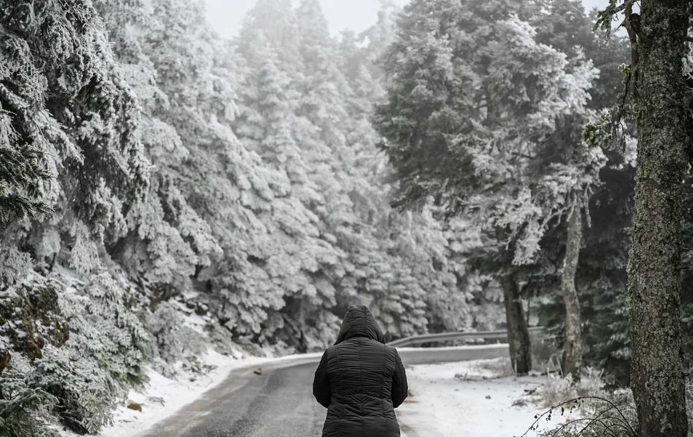Πώς θα γιορτάσουμε την Πρωτοχρονιά – Αναμένεται σημαντική πτώση της θερμοκρασίας, χιόνια και μετά… άνοδος θερμοκρασίας