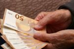 Οι μεταβολές σε συντάξεις, προσωπική διαφορά και εισφορά αλληλεγγύης που επηρεάζουν τους συνταξιούχους το 2026