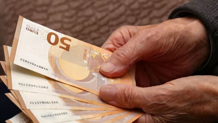 Οι μεταβολές σε συντάξεις, προσωπική διαφορά και εισφορά αλληλεγγύης που επηρεάζουν τους συνταξιούχους το 2026
