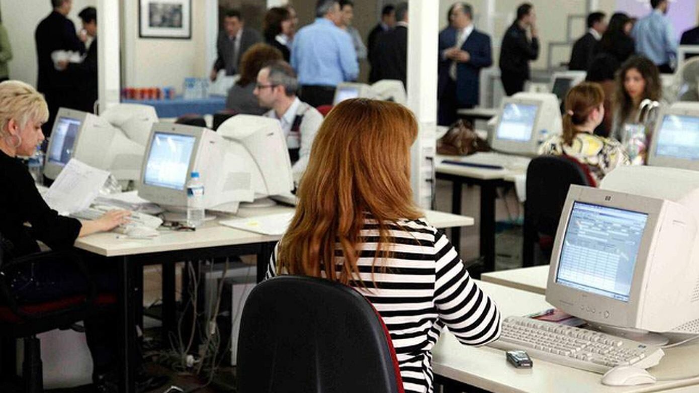Πώς αποχωρούν πλέον οι δημόσιοι υπάλληλοι με διαδοχική ασφάλιση: Τι μεταβάλλεται και τι οφείλουν να γνωρίζουν