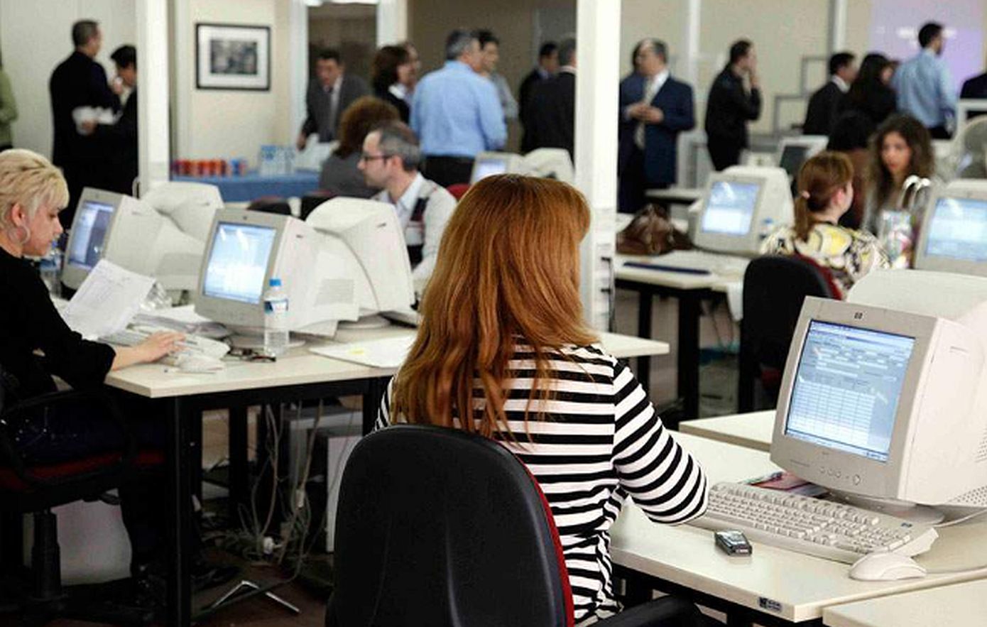 Πώς αποχωρούν πλέον οι δημόσιοι υπάλληλοι με διαδοχική ασφάλιση: Τι μεταβάλλεται και τι οφείλουν να γνωρίζουν