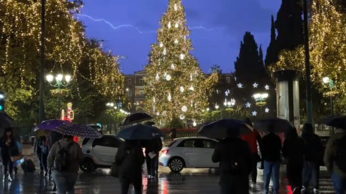 Ο Θεόδωρος Κολυδάς προειδοποιεί για απαιτητική νύχτα: «Μετά τα μεσάνυχτα κορυφώνονται οι βροχοπτώσεις»