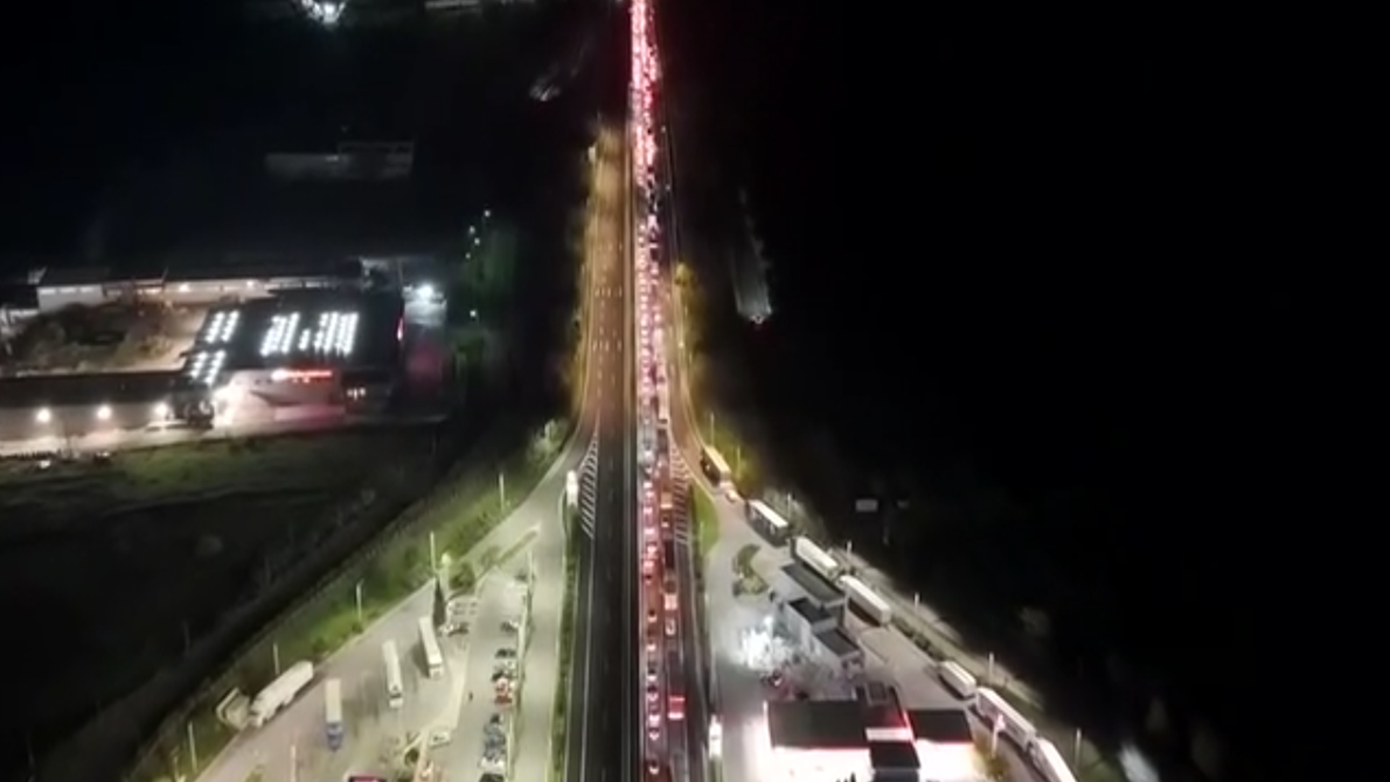 Καλύτερες συνθήκες για τους χριστουγεννιάτικους εκδρομείς – Χιλιόμετρα ουρών νωρίτερα στην εθνική Αθηνών-Λαμίας
