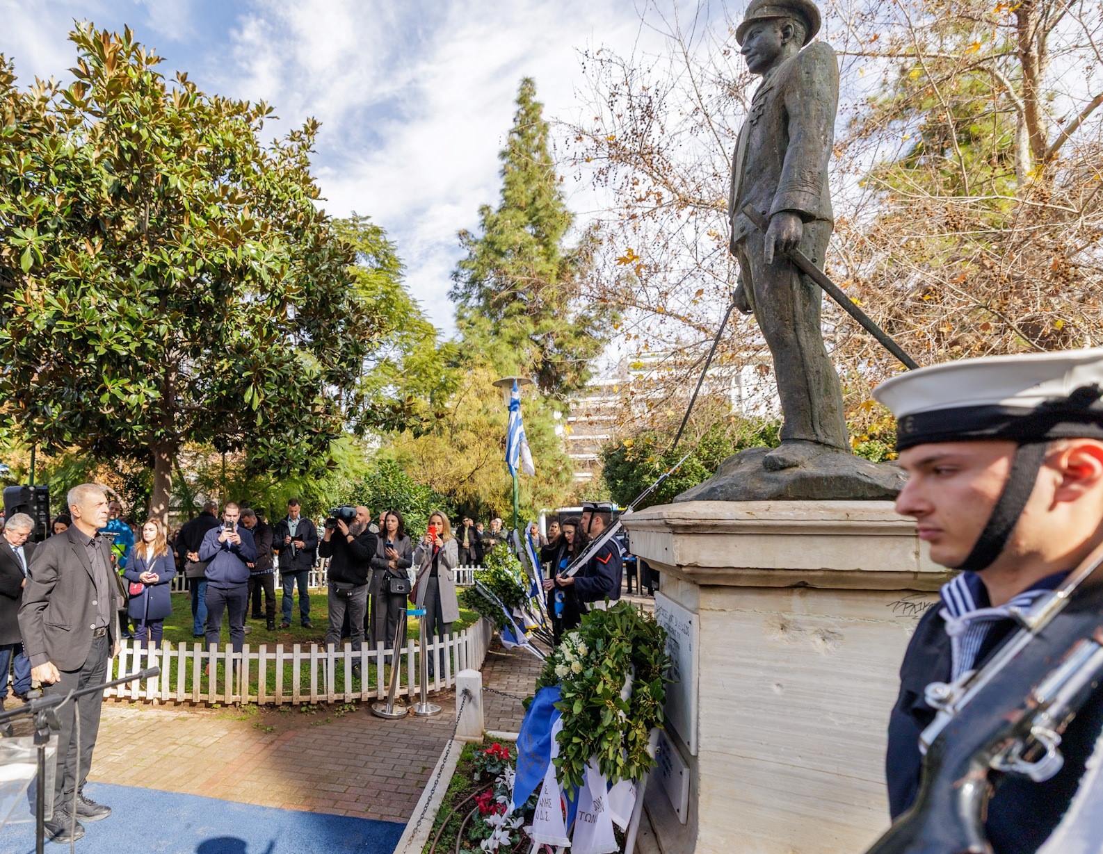 Ο Δ. Πειραιά απέτισε φόρο τιμής στον ήρωα των Ιμίων Αντιναύαρχο Π. Βλαχάκο