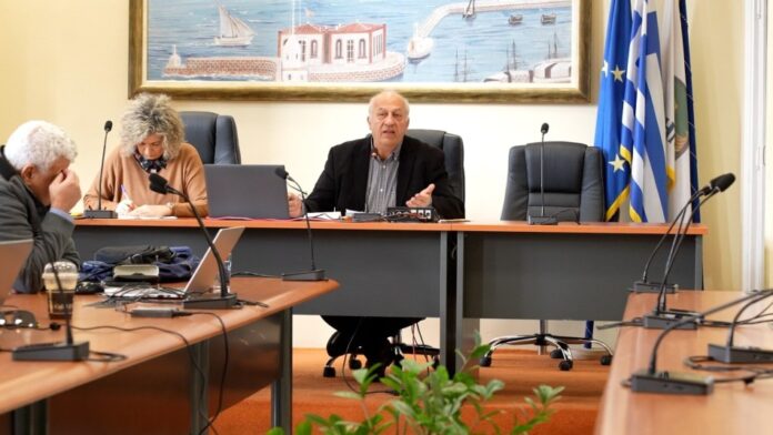 Γιάννης Μαλαφής – “Ακόμα και τους τσίγκους αφαιρέσατε από τον Δήμο Χίου”