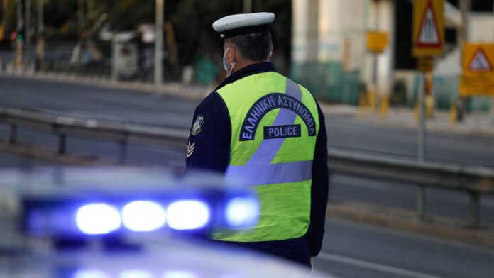 Δύο οδηγοί συνελήφθησαν στην περιφερειακή Θεσσαλονίκης-Μουδανίων – Οδηγούσαν με διπλάσια ταχύτητα από το επιτρεπόμενο όριο