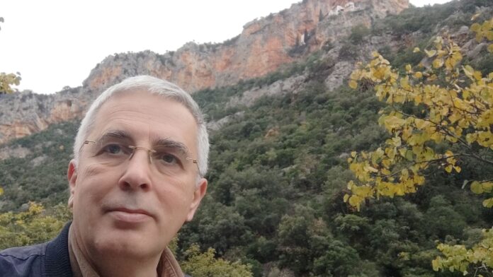 Μανώλης Μάκαρης: Κατά των ανεμογεννητριών στον Κοσμά Αρκαδίας