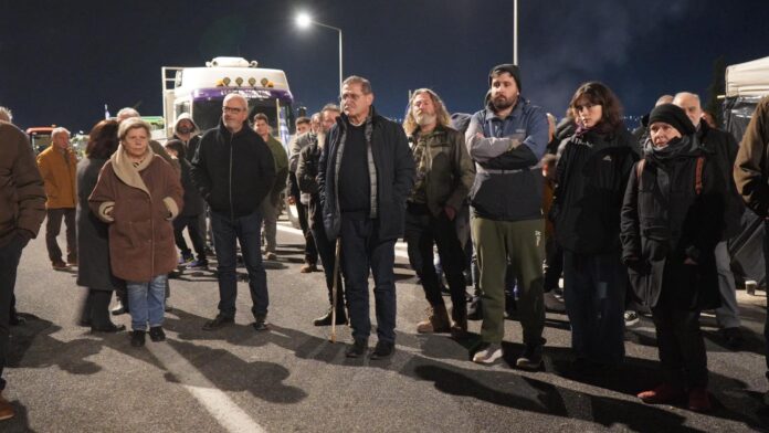 Ο Δήμαρχος Πατρέων στο πλευρό των αγροτών στην Περιμετρική