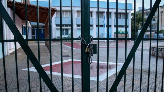 Δήμος Πατρέων: Κλείσιμο όλων των σχολείων – Αναστολή λειτουργίας ΚΑΠΗ και ΚΔΑΠ