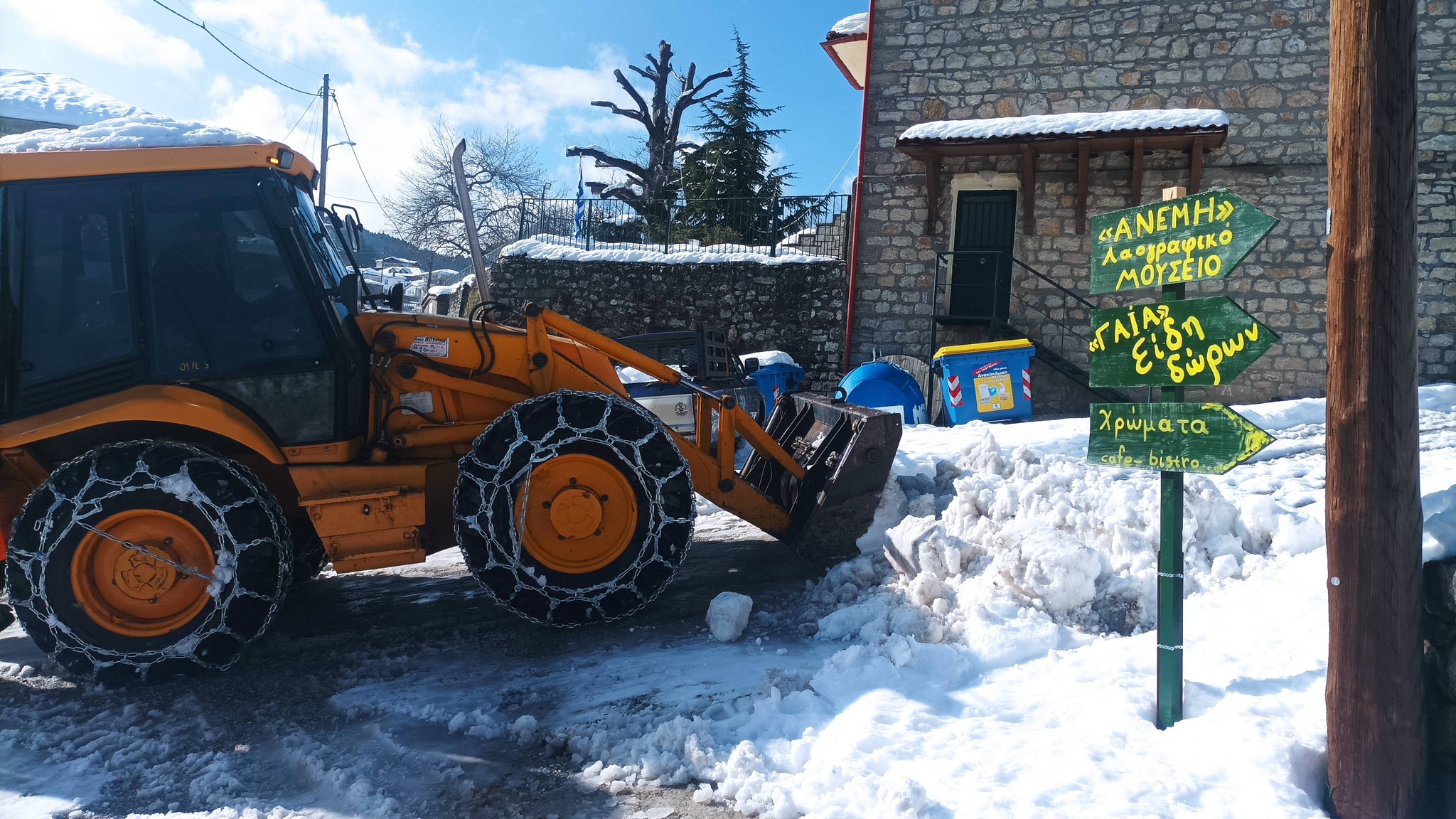 Απρόσκοπτη και ευεργετική η έντονη χιονόπτωση στη Λίμνη Πλαστήρα