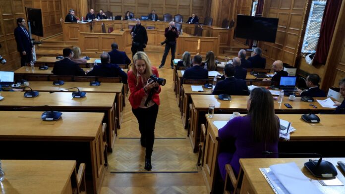 Σύγκρουση με τη Ζωή Κωνσταντοπούλου στην Εξεταστική για τον ΟΠΕΚΕΠΕ: «Παλεύετε για να μην καταθέσουν σημαντικά πρόσωπα»