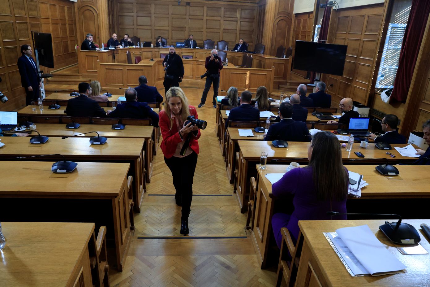 Σύγκρουση με τη Ζωή Κωνσταντοπούλου στην Εξεταστική για τον ΟΠΕΚΕΠΕ: «Παλεύετε για να μην καταθέσουν σημαντικά πρόσωπα»