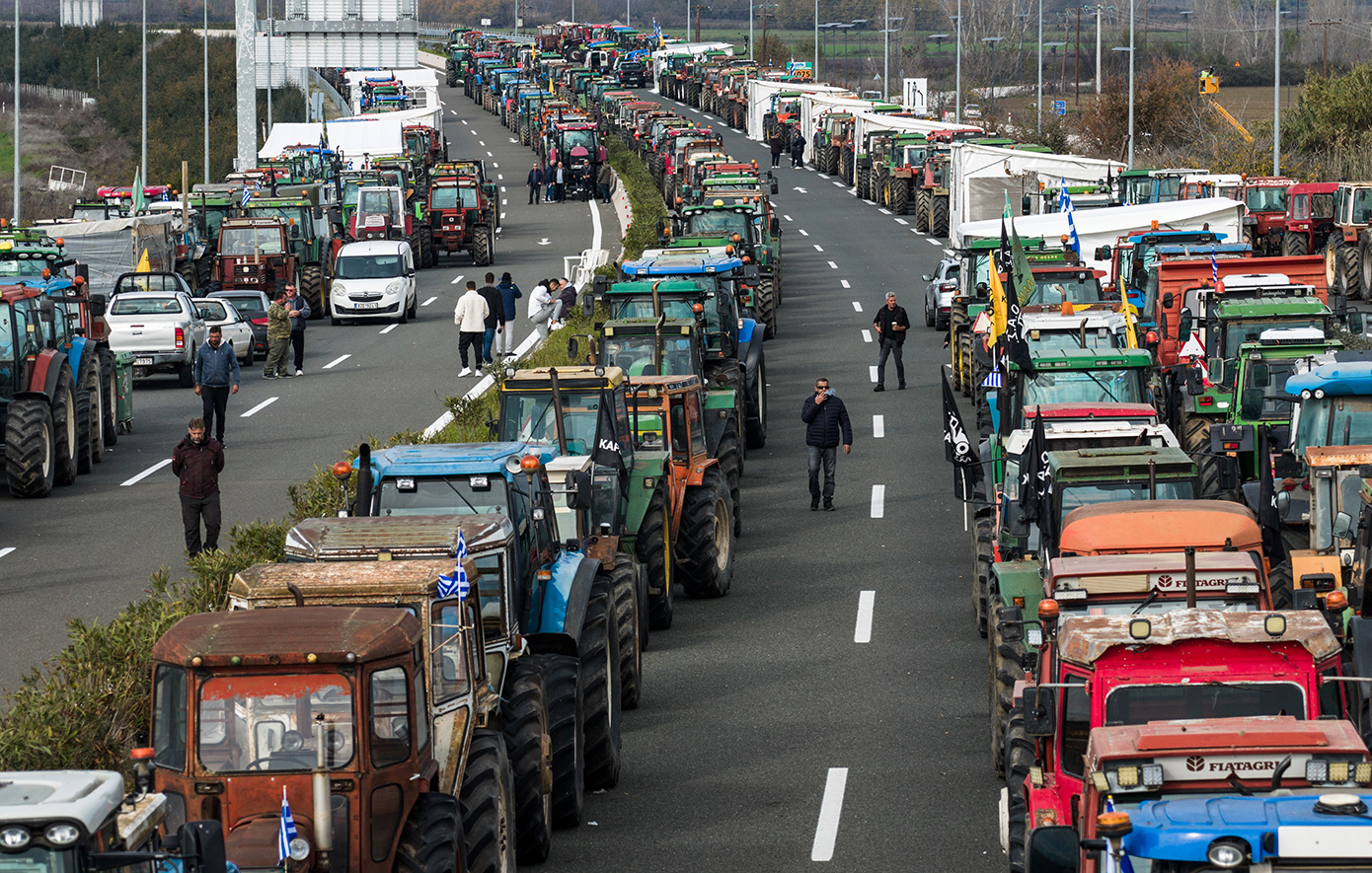 Οι αγρότες της Καρδίτσας αποσύρονται την Παρασκευή από το μπλόκο στον Ε65