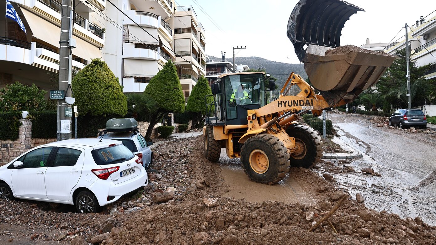 ΔΕΔΔΗΕ: «Αβάσιμοι οι ισχυρισμοί που συνδέουν το έργο στον Υμηττό με το δυστύχημα στη Γλυφάδα»