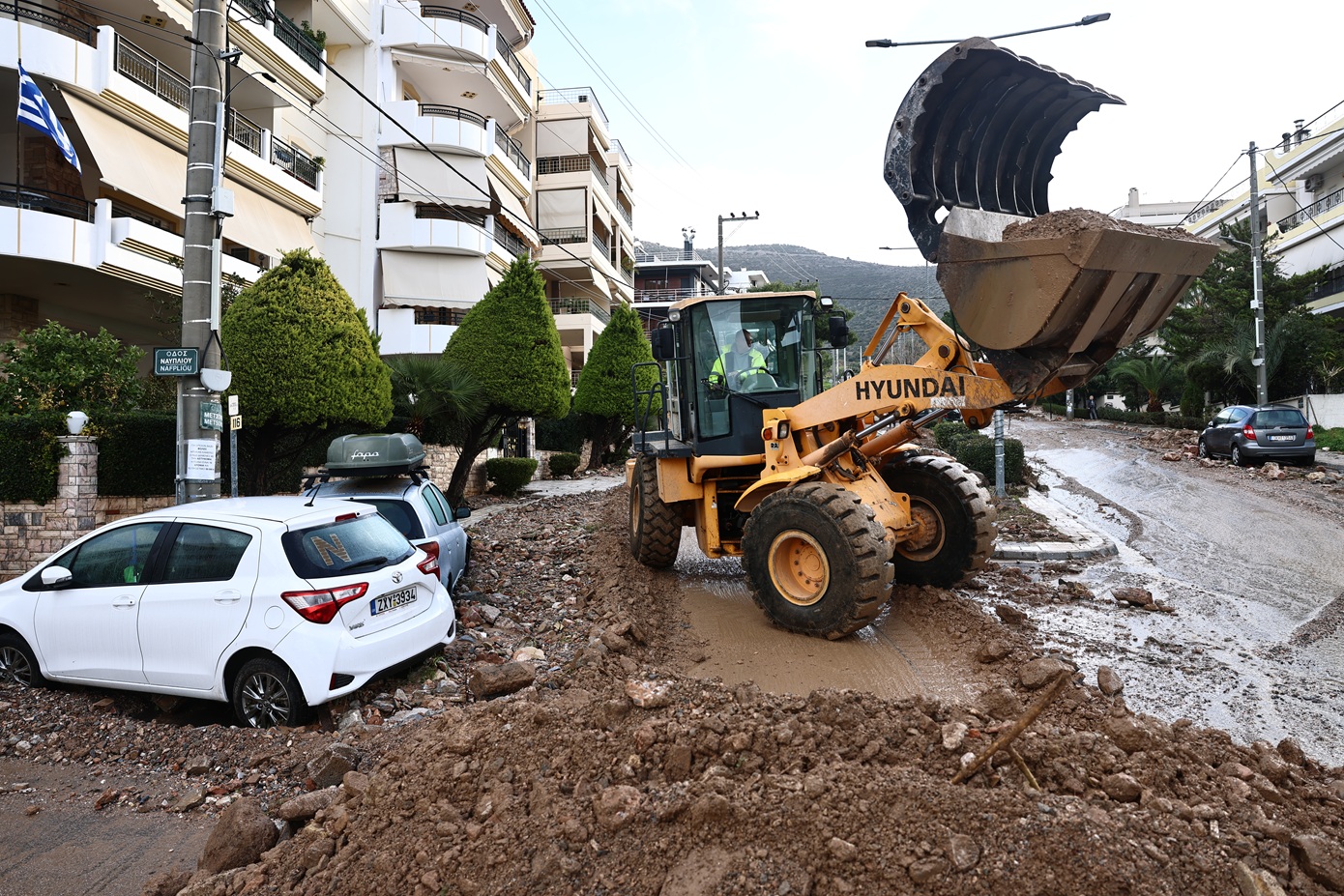ΔΕΔΔΗΕ: «Αβάσιμοι οι ισχυρισμοί που συνδέουν το έργο στον Υμηττό με το δυστύχημα στη Γλυφάδα»