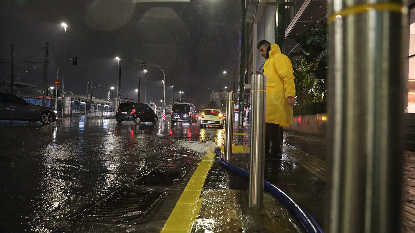 Η κυκλοφορία των οχημάτων στην Αττική επανήλθε πλήρως