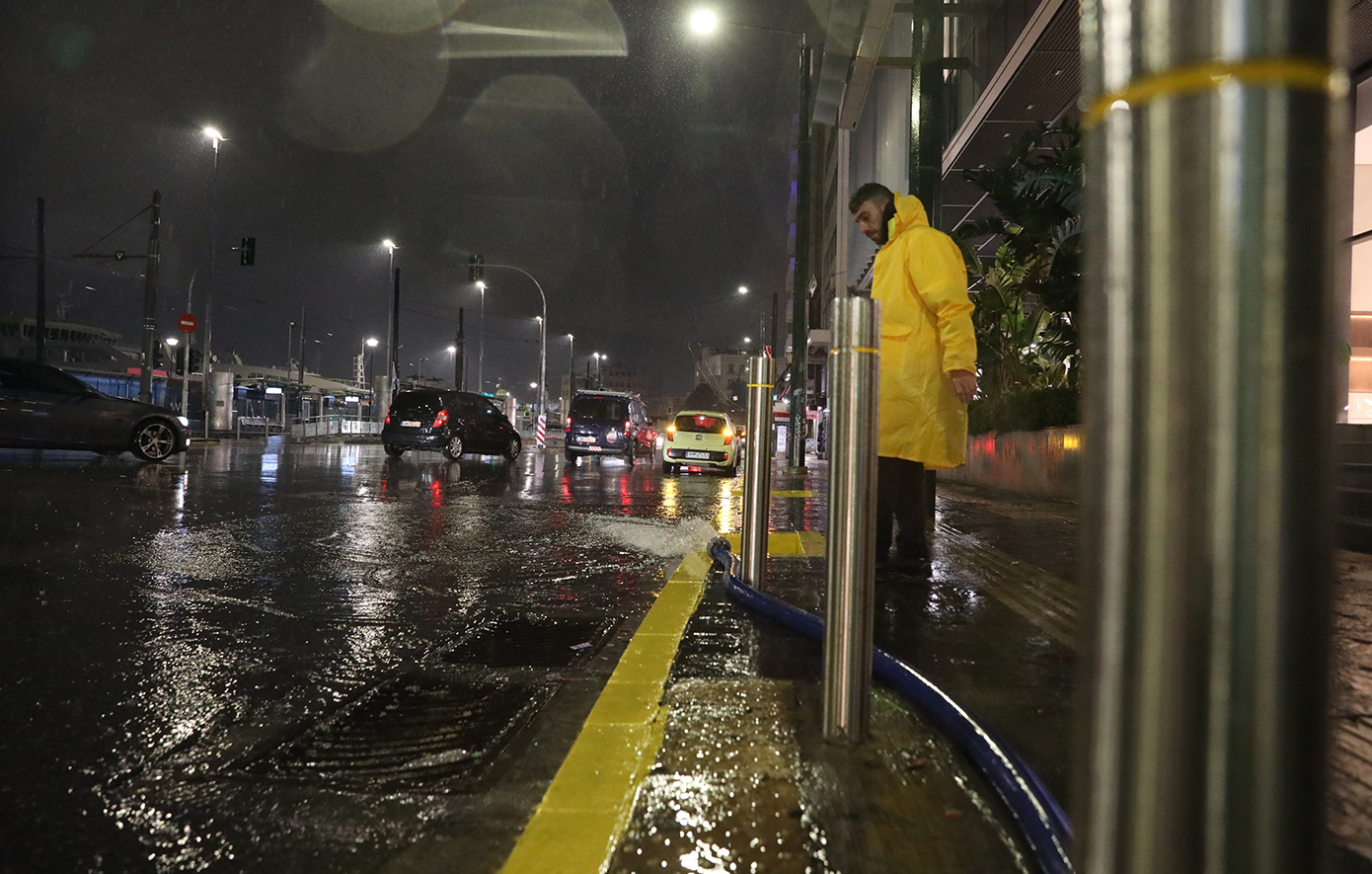 Η κυκλοφορία των οχημάτων στην Αττική επανήλθε πλήρως