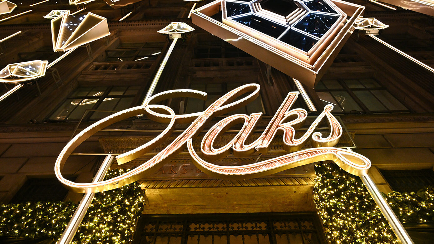 Ο κολοσσός της μόδας Saks Global ανακοινώνει πτώχευση