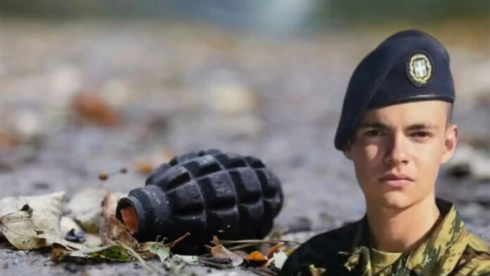 Υπόθεση Ραφαήλ: Η μοιραία χειροβομβίδα εξερράγη στο δεξί χέρι του 19χρονου επιλοχία στη Ρόδο