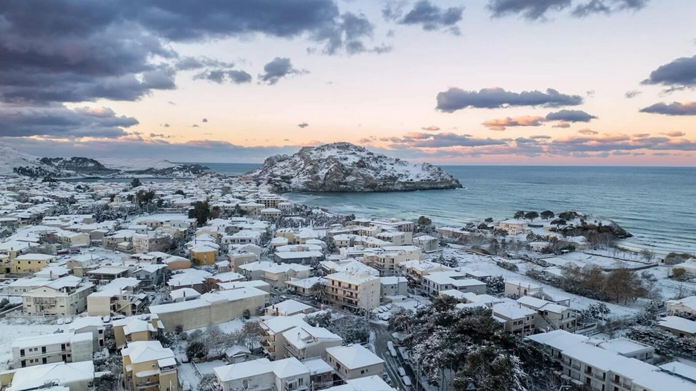 “Χιονοστρώσεις κοντά στη θάλασσα: Από 20 βαθμούς σε παγωνιά μέσα σε 72 ώρες”
