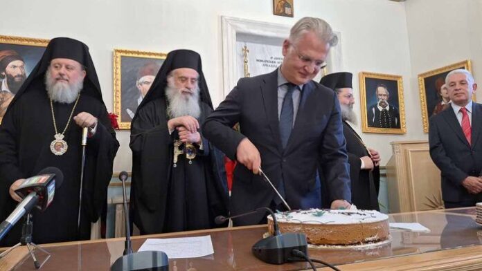 Περιφέρεια Πελοποννήσου ελ: Με ευχές, ομόνοια και αφοσίωση για ένα παραγωγικό 2026 η κοπή της πίτας