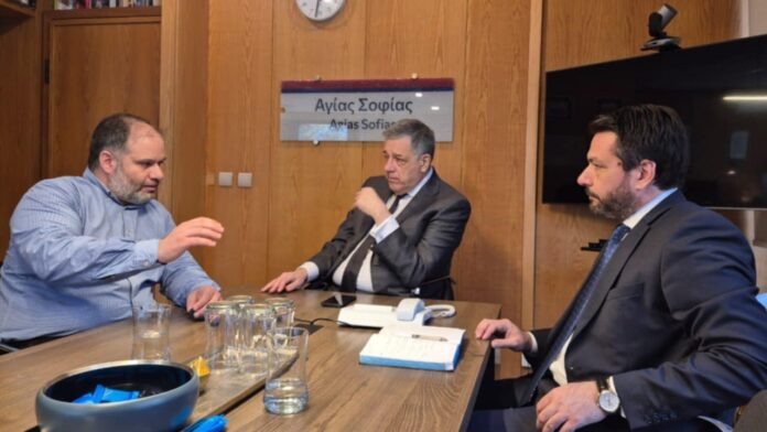 Εργασιακή συνάντηση Δημάρχου Νάουσας με Υφυπουργό Υποδομών
