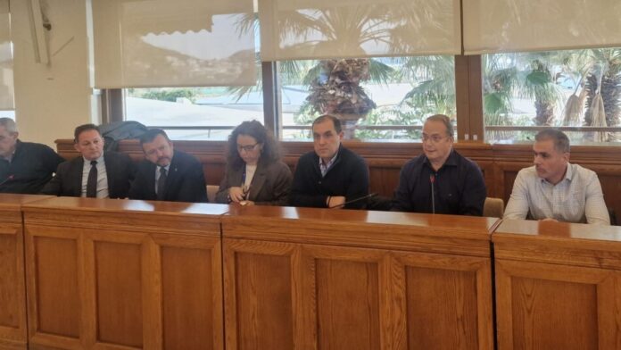 Στο προσκήνιο οι προτεραιότητες των πληγεισών κοινωνιών στη συνάντηση Δημάρχων με τον Υφ. Πολιτικής Προστασίας