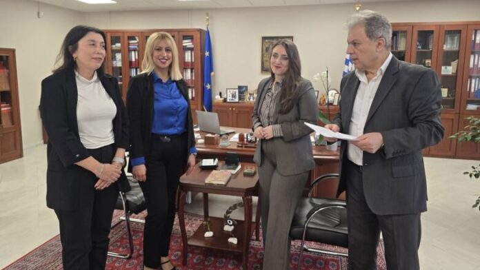 Τρεις νέοι υπάλληλοι ανέλαβαν καθήκοντα στην Περιφέρεια Δυτικής Μακεδονίας
