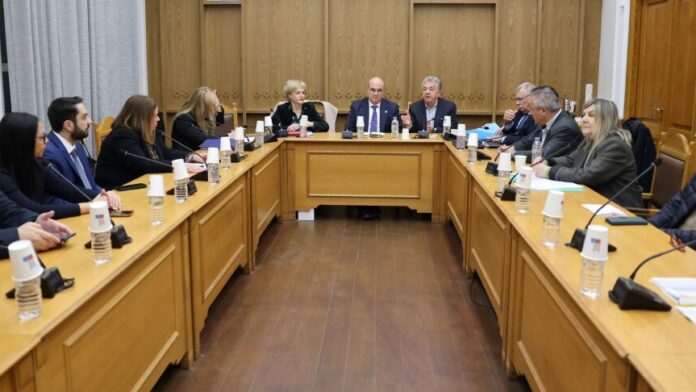 Περιφέρεια Κρήτης: Συνεργασία με το Υπ. Δικαιοσύνης για την αντιμετώπιση κτιριακών ζητημάτων στα Δικαστήρια Ηρακλείου