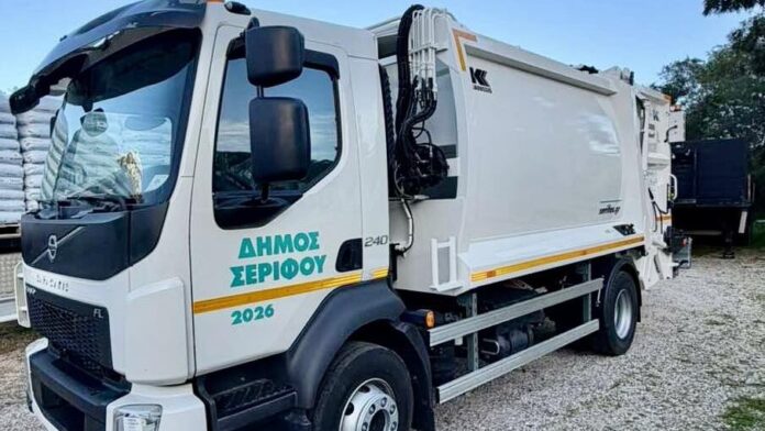 Καινούργιο απορριμματοφόρο ενισχύει τον στόλο του Δήμου Σερίφου