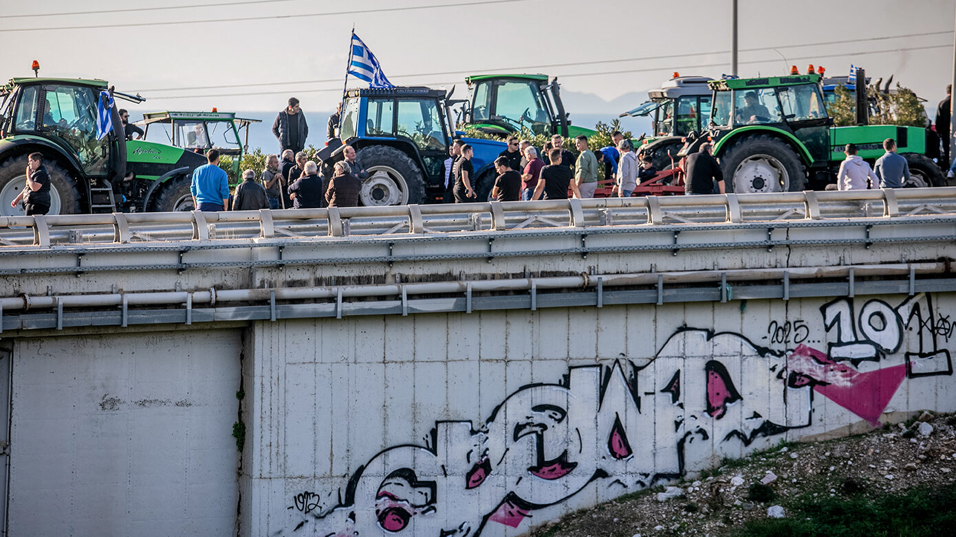 Κρίσιμες αποφάσεις για τους αγρότες – Πανελλαδική συγκέντρωση μπλόκων στη Νίκαια σήμερα