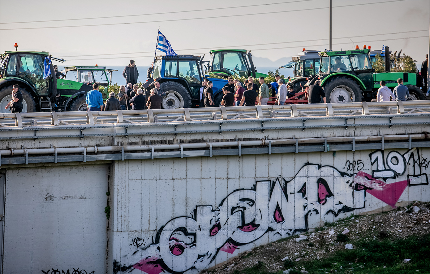 Κρίσιμες αποφάσεις για τους αγρότες – Πανελλαδική συγκέντρωση μπλόκων στη Νίκαια σήμερα