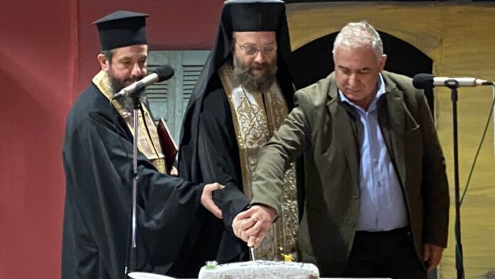 Κοπή βασιλόπιτας για τους εργαζόμενους του Δήμου Αιγιαλείας