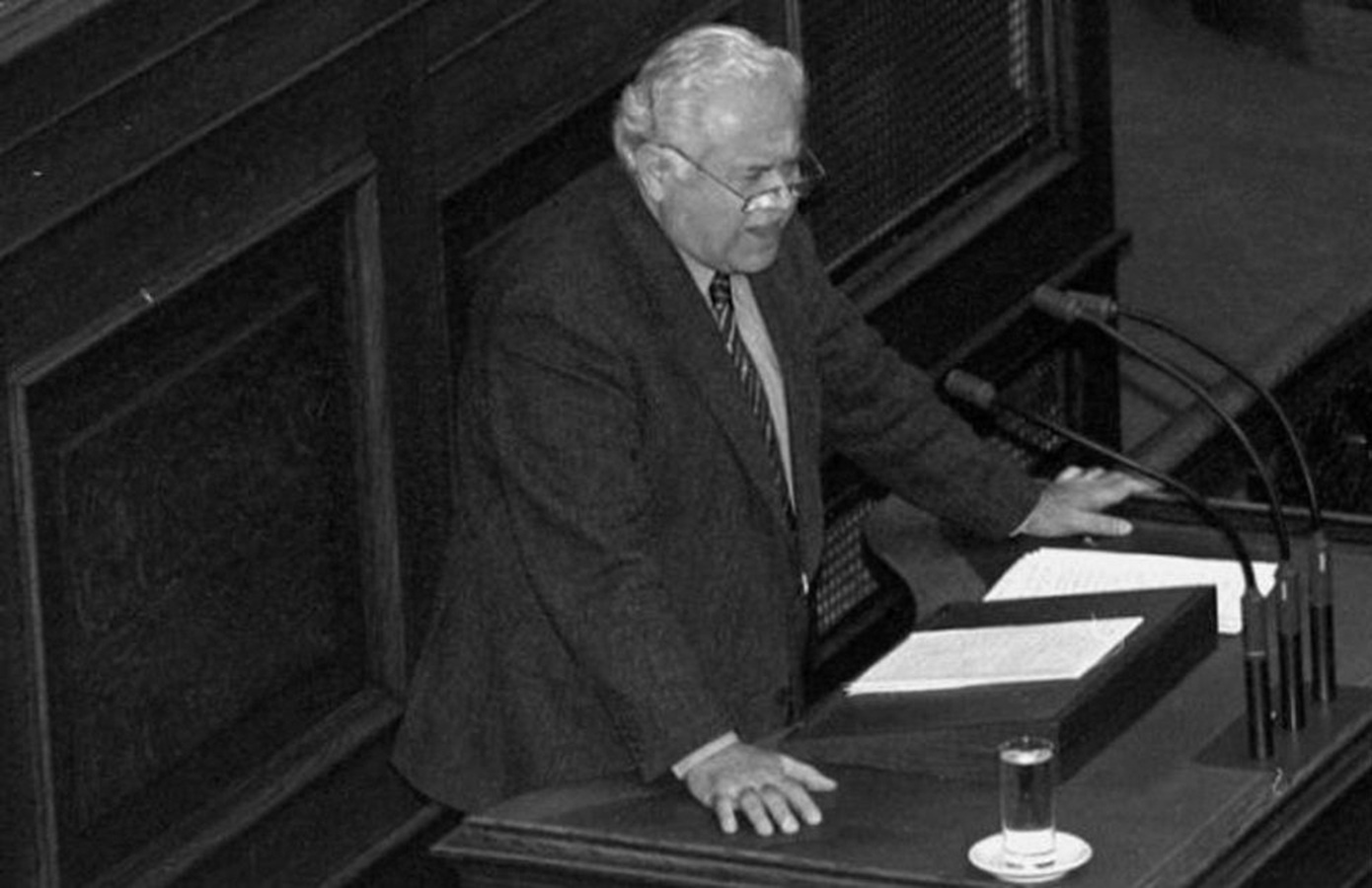 ΠΑΣΟΚ: Έφυγε από τη ζωή το ιστορικό στέλεχος Νίκος Ακριτίδης – Υπήρξε υπουργός επί Ανδρέα Παπανδρέου