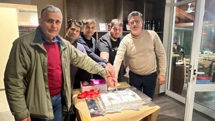 Ο Δήμαρχος Ανδραβίδας-Κυλλήνης στην τελετή κοπής βασιλόπιτας του Α.Ο. Κουρτεσίου
