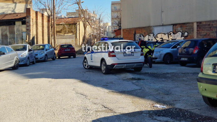 Σοκ στη Θεσσαλονίκη: Σορός άνδρα εντοπίστηκε δίπλα σε εμπορικό κέντρο