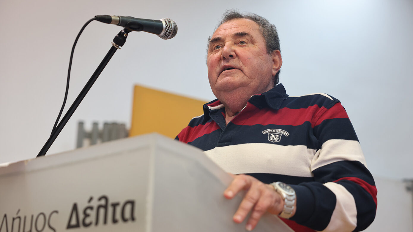 Ο Ανεστίδης επιμένει στις ύβρεις κατά Μητσοτάκη – Προτίθεται να παραστεί στη συνάντηση πρωθυπουργού και αγροτών