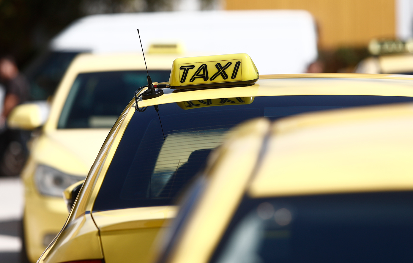 Απεργούν σήμερα και αύριο τα ταξί – Γιατί οι οδηγοί τραβούν χειρόφρενο