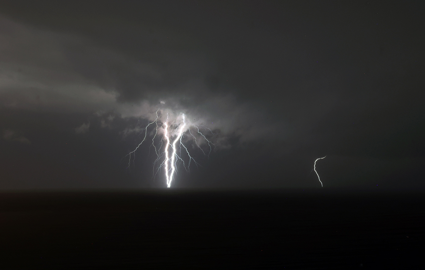 Κακοκαιρία: Κόκκινος Συναγερμός σε πέντε περιοχές – Πού θα πλήξουν τα φαινόμενα τις επόμενες ώρες