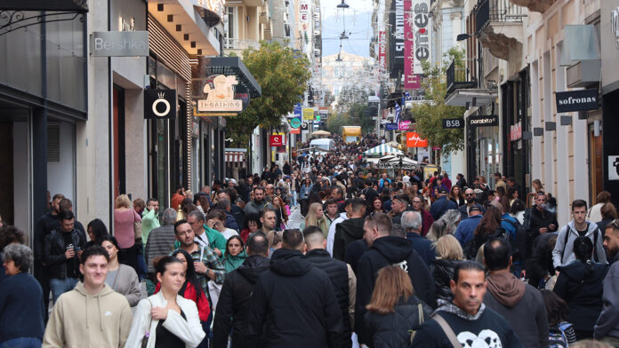 Λειτουργούν και σήμερα, δεύτερη Κυριακή εκπτώσεων, τα καταστήματα – Χαμηλή η επισκεψιμότητα