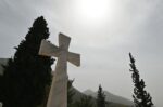 Ρομά αφαίρεσε οστά από κοιμητήριο και απαίτησε 1.000 ευρώ για την επιστροφή τους στη χήρα του νεκρού