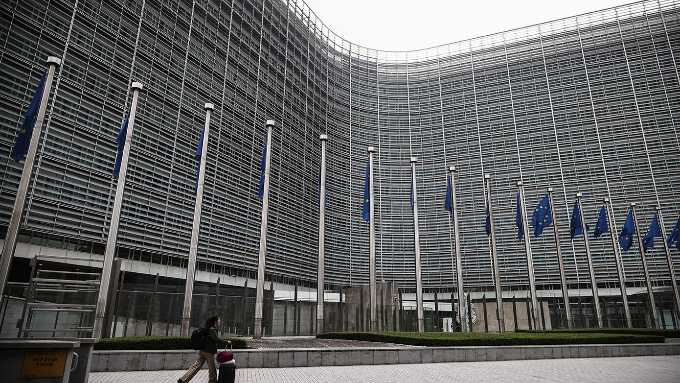 Κομισιόν προς Τσιόδρα: Θα αυξήσουμε δραστικά τους πόρους για ενεργειακές διασυνδέσεις, μειώνοντας τις τιμές ενέργειας