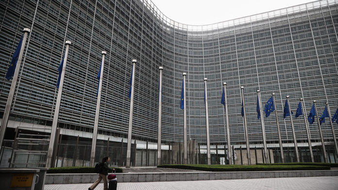 Κομισιόν προς Τσιόδρα: Θα αυξήσουμε δραστικά τους πόρους για ενεργειακές διασυνδέσεις, μειώνοντας τις τιμές ενέργειας