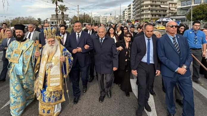 Σε ατμόσφαιρα ευλάβειας ο Εορτασμός των Θεοφανίων στο Παλαιό Φάληρο