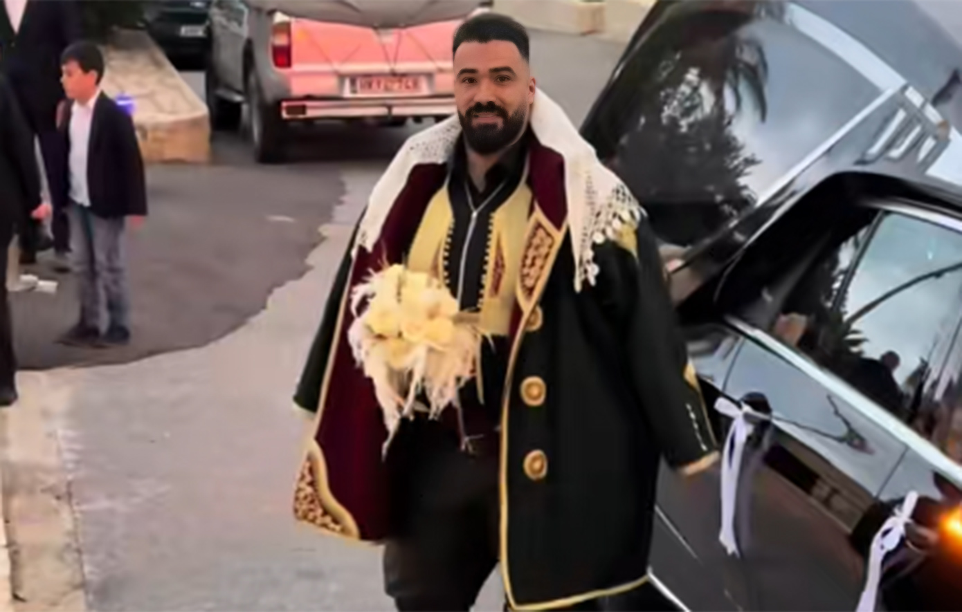 Άνδρας έφτασε στην εκκλησία για γάμο με νεκροφόρα – Δείτε το εκπληκτικό βίντεο