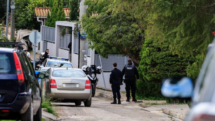 Κατηγορίες για ανθρωποκτονία από πρόθεση στον πατροκτόνο της Γλυφάδας
