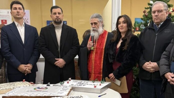 Ο Δήμαρχος Ηλιούπολης στην εκδήλωση κοπής βασιλόπιτας της Εθελοντικής Ομάδας