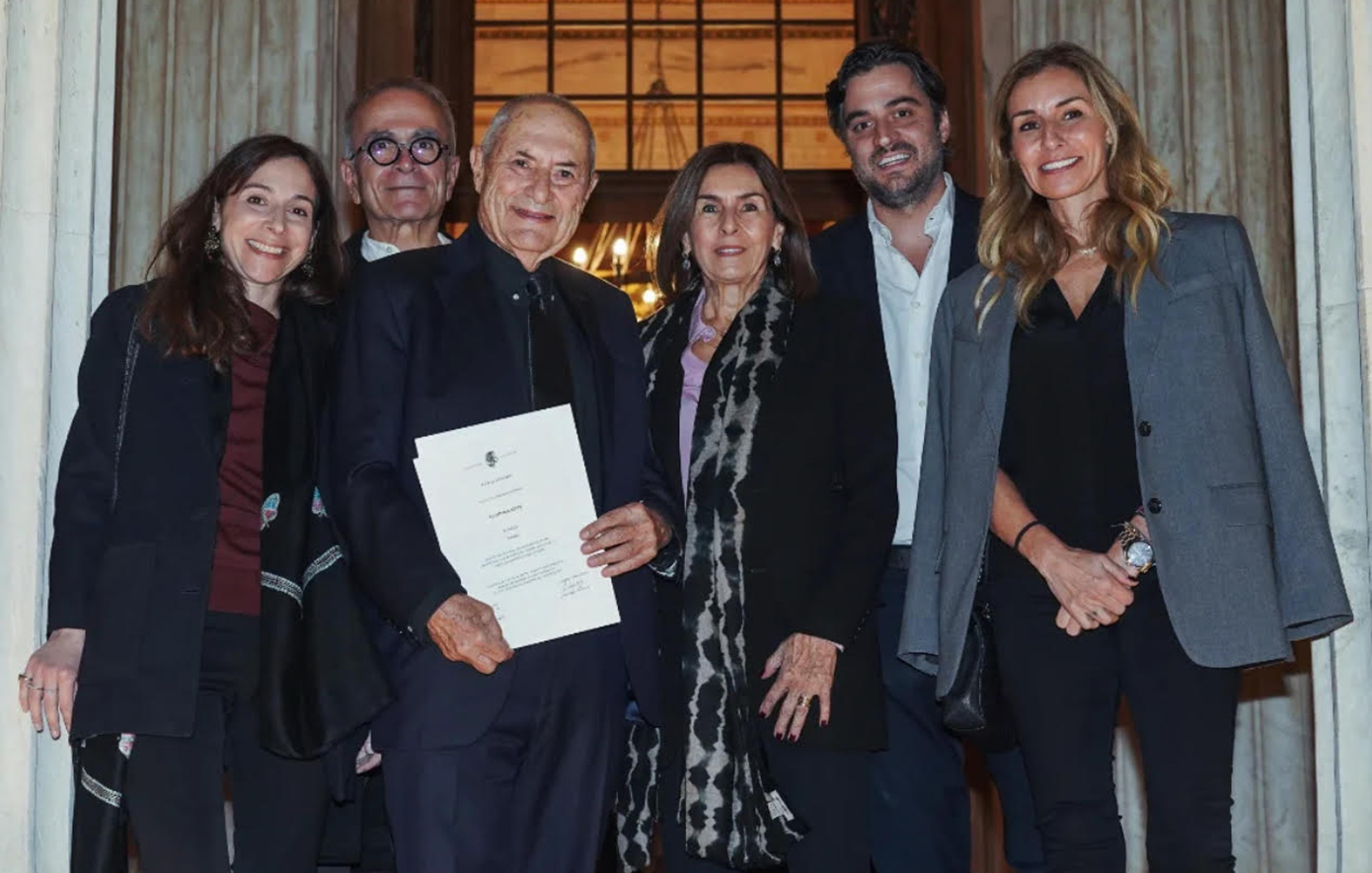 Η αναγνώριση της καλλιτεχνικής πορείας χρόνων του “ΔΕΣΤΕ”, του Δάκη Ιωάννου, από την Ακαδημία Αθηνών