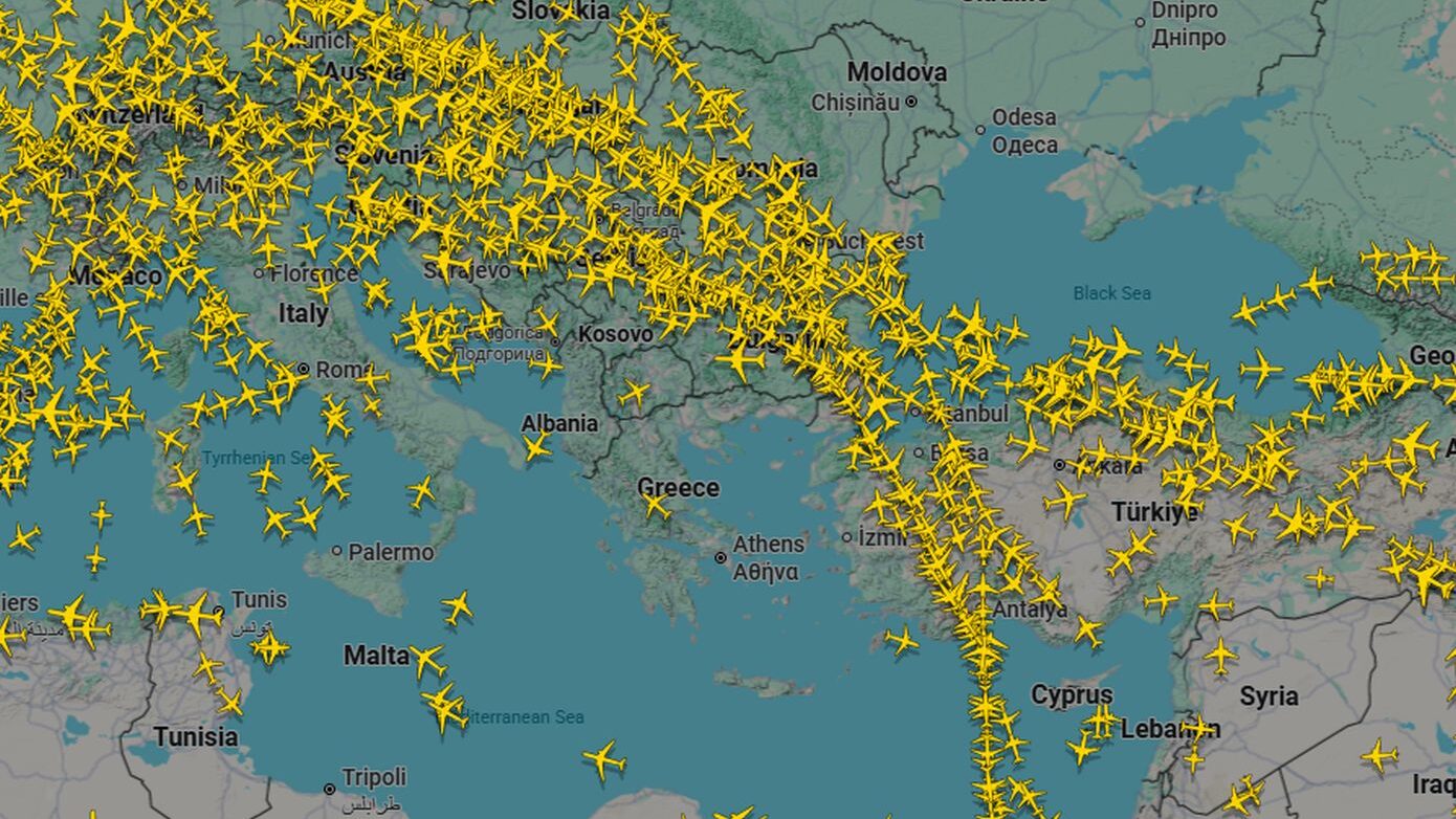 Πυρκαγιά σε αποθήκη εργοστασίου στο Κορωπί – Εκτεταμένη επιχείρηση κατάσβεσης