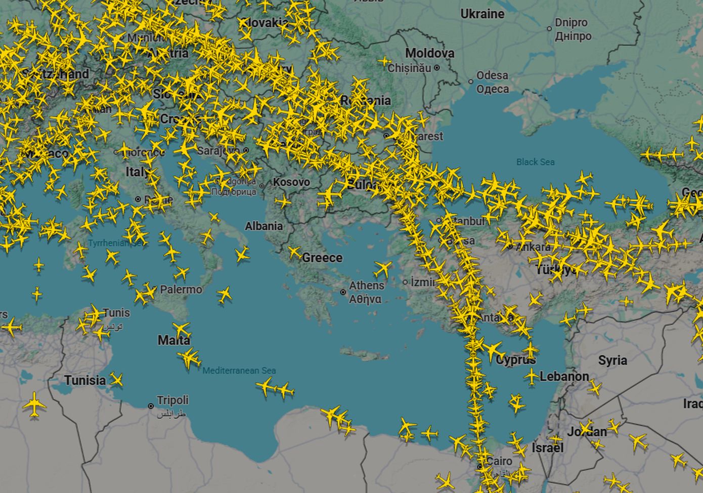 Βελτιωμένη η κατάσταση στον ελληνικό εναέριο χώρο, άρχισαν οι απογειώσεις αεροσκαφών – Εξετάζεται το ζήτημα